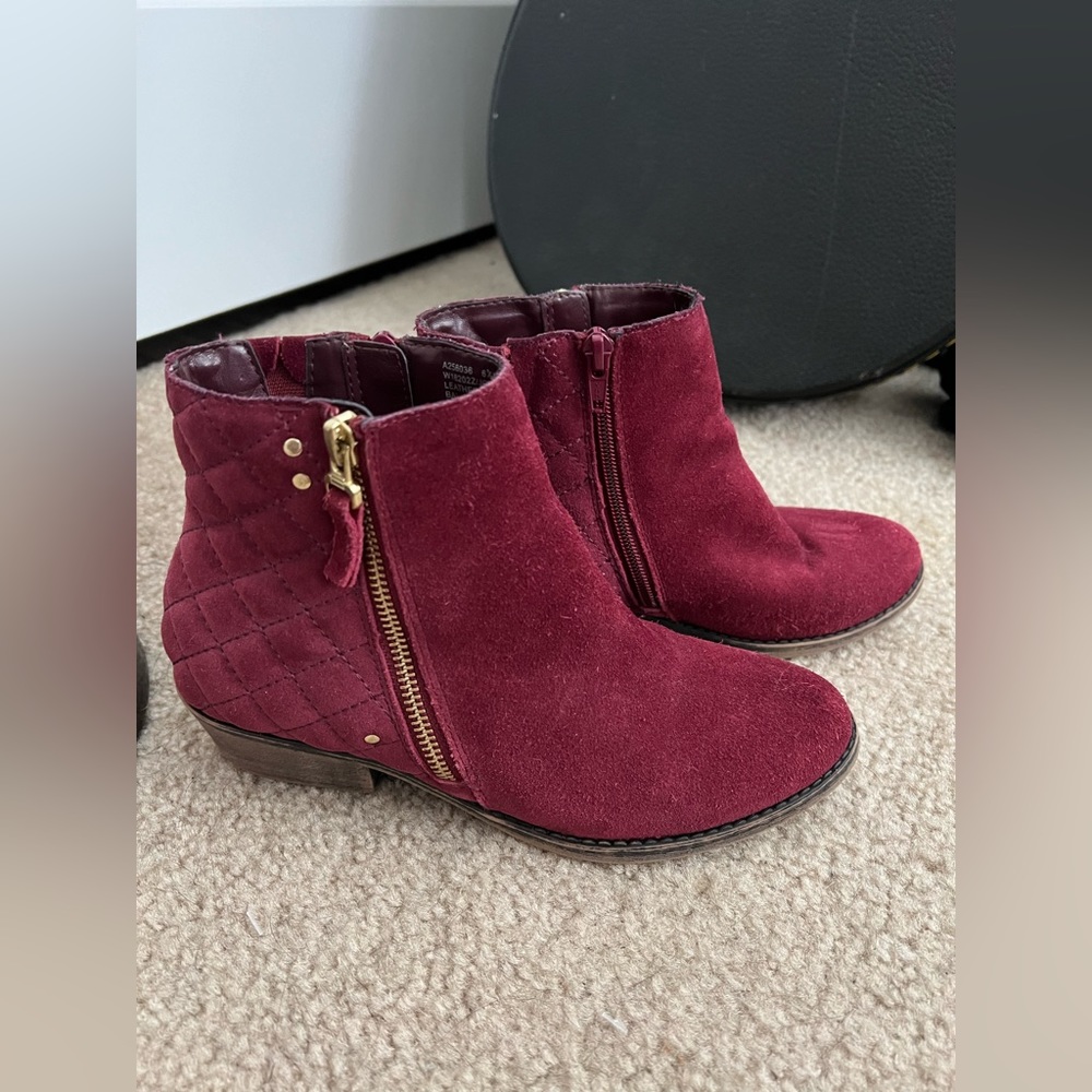 White Mountain “Jodi” Water resistant suede ankle boot